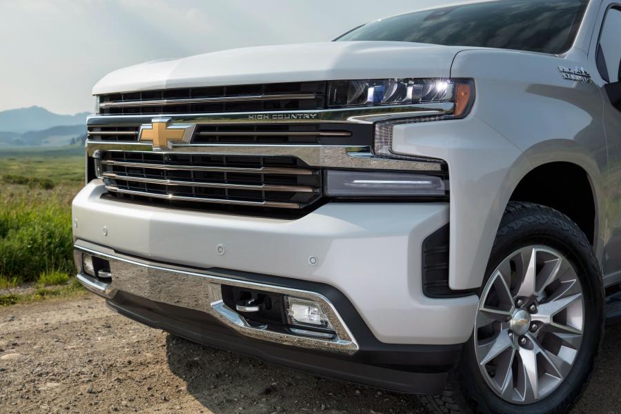 Детали экстерьера Chevrolet Silverado High Country Crew Cab 2018 года  (фото 16 из 16)
